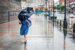 Alertă ANM! Vremea se schimbă drastic. Cod galben de ploi, grindină și descărcări electrice. De când este valabilă avertizarea