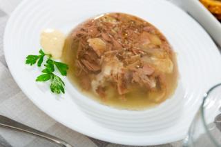 Rețeta simplă și delicioasă de piftie. Care e secretul unui piftii perfecte pentru sărbători