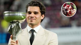 Ianis Hagi, imagini de colecție alături de fiul și soția lui. Ipostaza adorabilă în care s-au pozat de primul lor Crăciun împreună