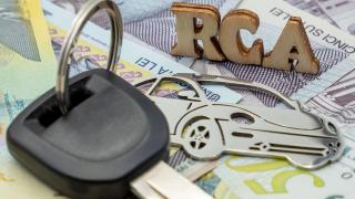 Cât costă cea mai ieftină poliță RCA în România. Câți bani scot din buzunare șoferii trecuți de 50 de ani