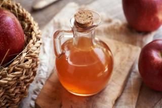 Oțetul de mere – secret natural pentru o viață sănătoasă. Beneficiile lichidului acrișor care face minuni în organism