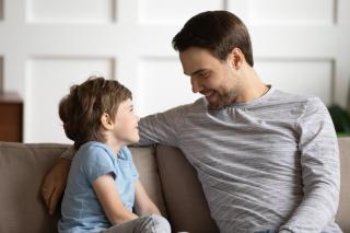 Cum îi afectează pe băieți ideile greșite despre masculinitate. Ce ar trebui să știe orice părinte
