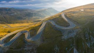 Când se deschid Transalpina și Transfăgărășan anul acesta. Ce veste primesc turiștii