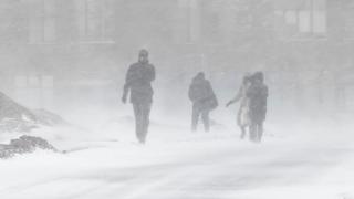 Informare meteo de vânt, ninsoare, polei și lapoviță în întreaga ţară. Unde este anunțat cod galben de viscol