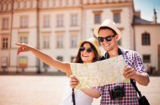 (P) Top destinații virale în 2025 și bagajul potrivit