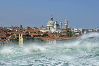 Alertă de tsunami în Italia, după o serie de cutremure! Seism de 5,5, școli evacuate și măsuri de urgență în Sicilia