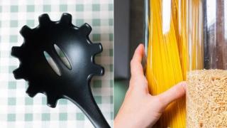 De ce lingura pentru spaghete are o gaură în mijloc. Funcția surprinzătoare pe care puțini o cunosc