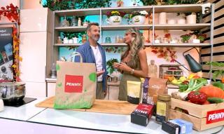 Cotlete de porc cu sos de salvie, vin roșu și cafea, rețeta pregătită de Chef Nicolai Tand pentru o masă de toamnă