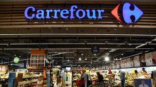 Carrefour a anunțat că vinde filiala de magazine din România! Doi români celebri vor prelua totul