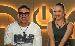 Ce verifică Claudia Cîrjan înainte de a pleca într-o altă țară. Andrei Niculae își pune mereu baza în ea: „Eu nu prea mă uit”