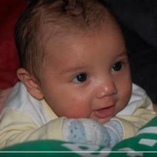 (P) O nouă șansă la mobilitate: Povestea lui Ashton și cum i s-a schimbat destinul după un diagnostic care i-a schimbat viața