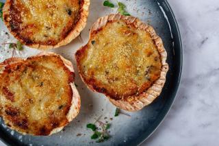 Scoici Saint Jacques în stil parizian, rețeta sofisticată cu care îți poți impresiona familia. Care e secretul acestui preparat