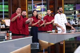 Chefi la cuțite, lider de audiență. Cuțitul de aur al lui Chef Orlando a ieșit din concurs
