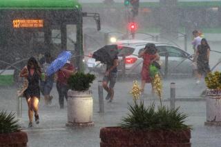 Alertă meteo de ploi torențiale, vijelii și grindină. Până când este valabilă avertizarea ANM și ce zone sunt vizate