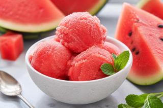 Sorbet de pepene roșu. Rețeta unui desert răcoritor, dintr-un singur ingredient