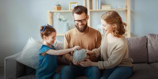 (P) Pensia socială: cum funcționează acest mecanism de sprijin