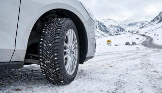 (P) Anvelopele de iarnă nu se montează după calendar: ce spune de fapt legea în România