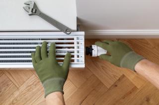 Ce trebuie să verifici în casă în ultimul weekend din septembrie. 7 lucruri pe care e bine să le rezolvi înainte să vină frigul