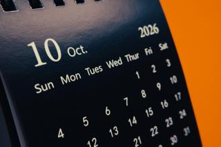 Câte zile lucrătoare are luna octombrie 2026. Calendarul complet al lunii