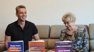 Video savuros cu Mircea Badea și mama lui. Cum l-a corectat chiar la începutul noului episod din „Insula citirii”