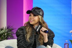 Thalía pregătește noi surprize pentru fani. La 53 de ani artista se reinventează