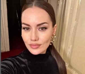 Fahriye Evcen a publicat mai multe imagini emoționante alături de cei doi copii. Cât de mari au crescut Karan și Kerem