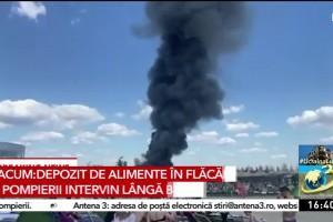 Incendiu Therme Balotești. Primele imagini cu focul violent pentru care 12 echipaje de pompieri au venit la fața locului