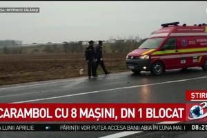 Trafic blocat complet în județul Brașov. Opt mașini au fost implicate în carambol, iar medicii acordă primul ajutor pe șosea