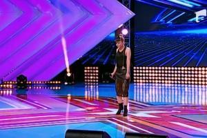 Mara Munteanu aduce moda pe scena X Factor! Insă nu şi moda factorului X