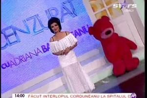 Adriana Bahmuțeanu e din ce în ce mai îndrăzneață! A apărut într-o rochie transparentă, în mijlocul zilei