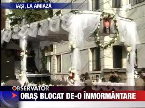 Oras blocat de o inmormantare