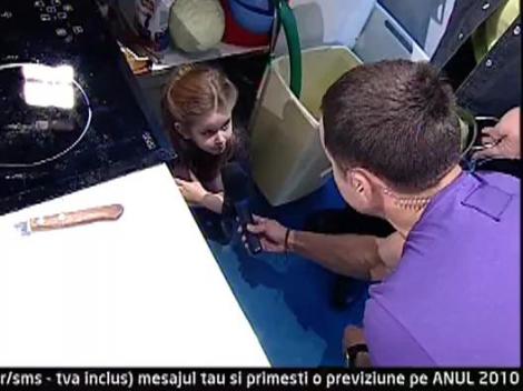 Un invitat surpriza apare in emisiune