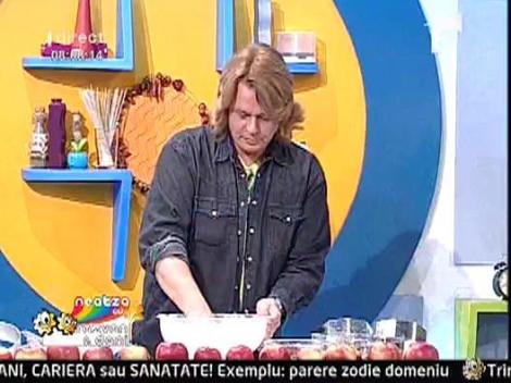 Tarta de casa, cu mere