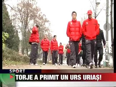 Torje a primit un urs urias!