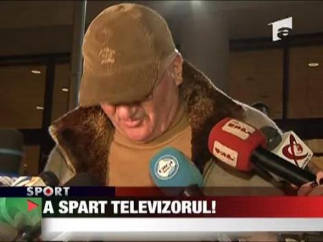 Gigi Becali a spart televizorul!