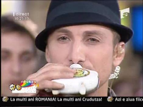 Dani, luat prin surprindere de gradele tuicii:)