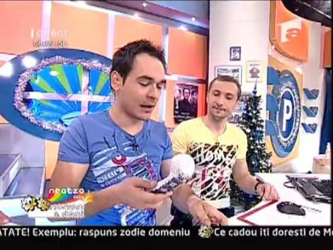 Hands-free cu receptor vechi, cadou de Mos Nicolae