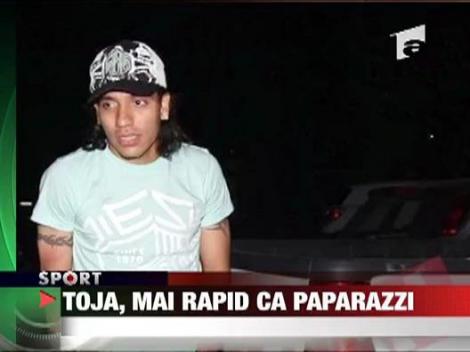 Toja, mai rapid ca paparazzi