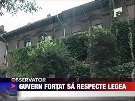 Guvern fortat sa respecte legea