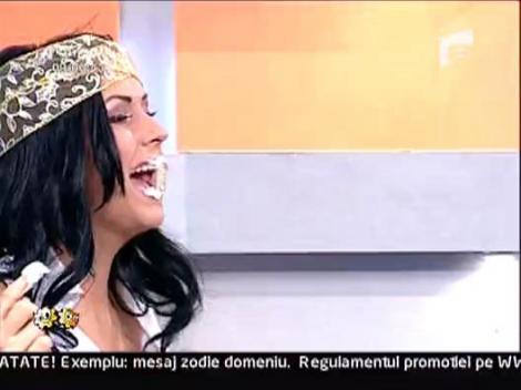 Mini-bataie cu frisca in timpul horoscopului