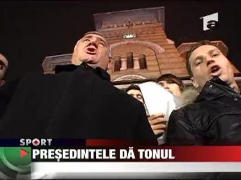 Presedintele da tonul