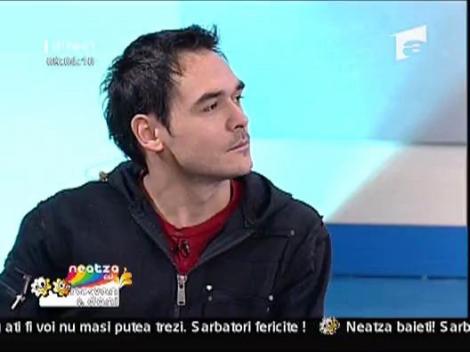 Razvan si-a luat aparat foto