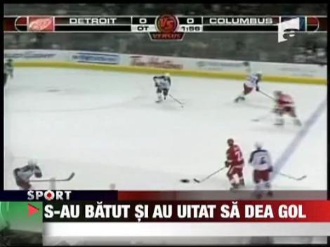 S-au batut si au uitat sa dea gol