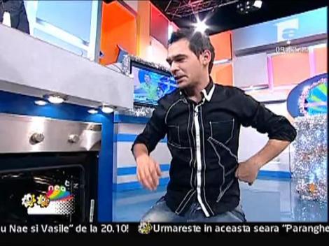 Razvan, instalatorul, electricianul, tamplarul zilei! Momentele anului 2009