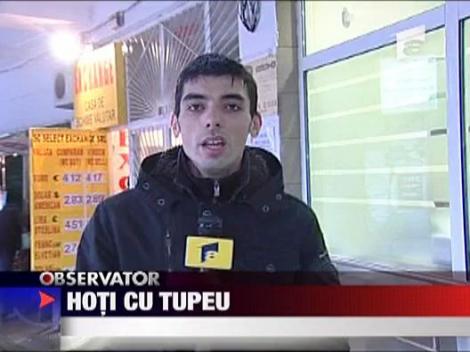 Hoti cu tupeu