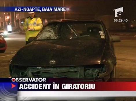 Accident in giratoriu