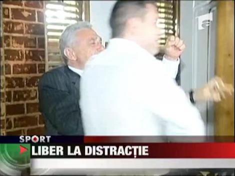 Liber la distractie