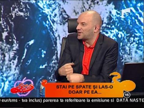 Eva Kent freaca microfonul