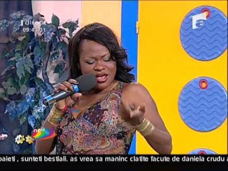 Tasha Rodriguez va canta sambata la Hard Rock Cafe