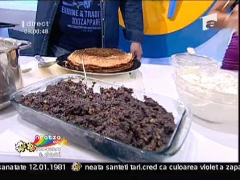 Clatite cu mac si sos de visine